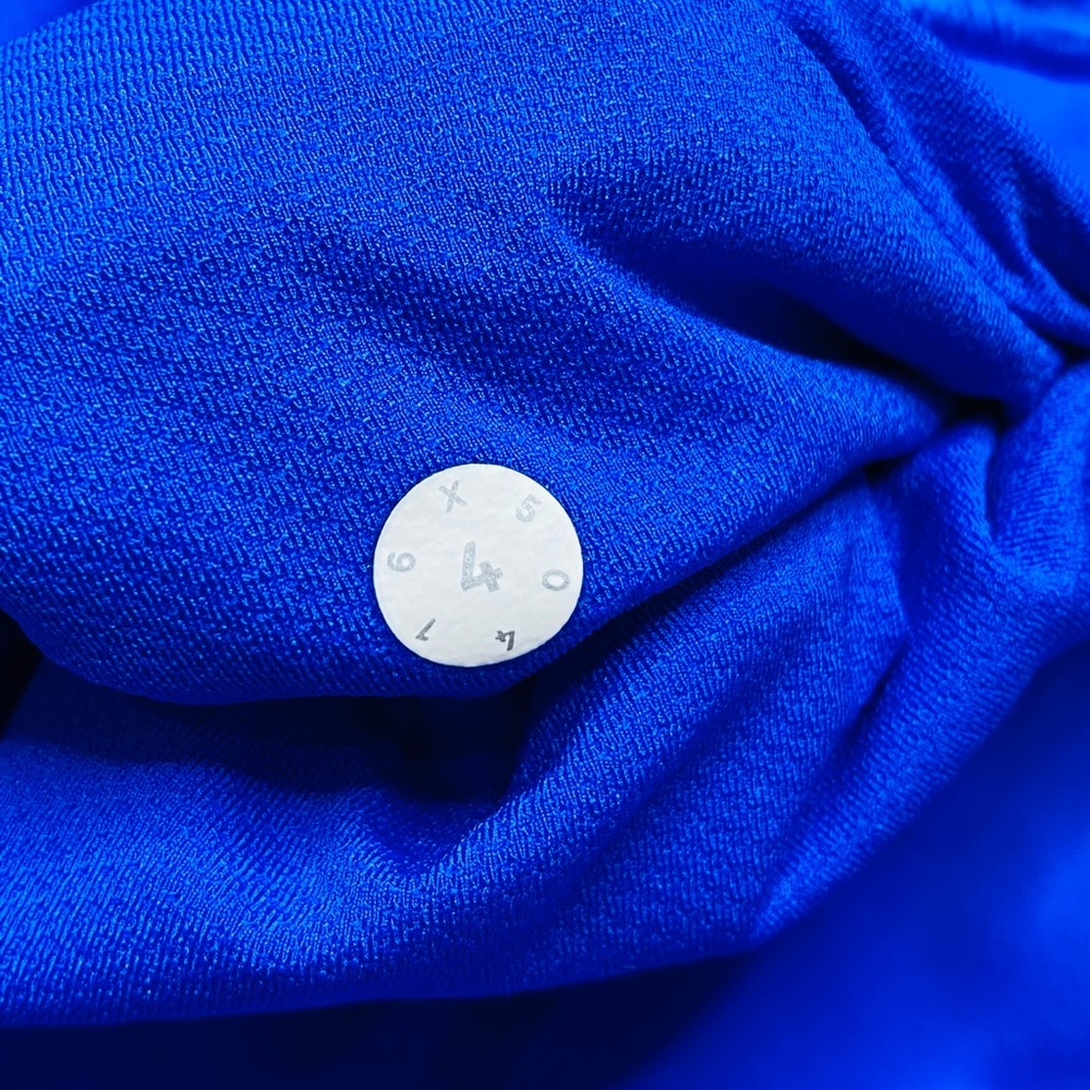 Vibrant blue lululemon legging - Picture 5 of 6